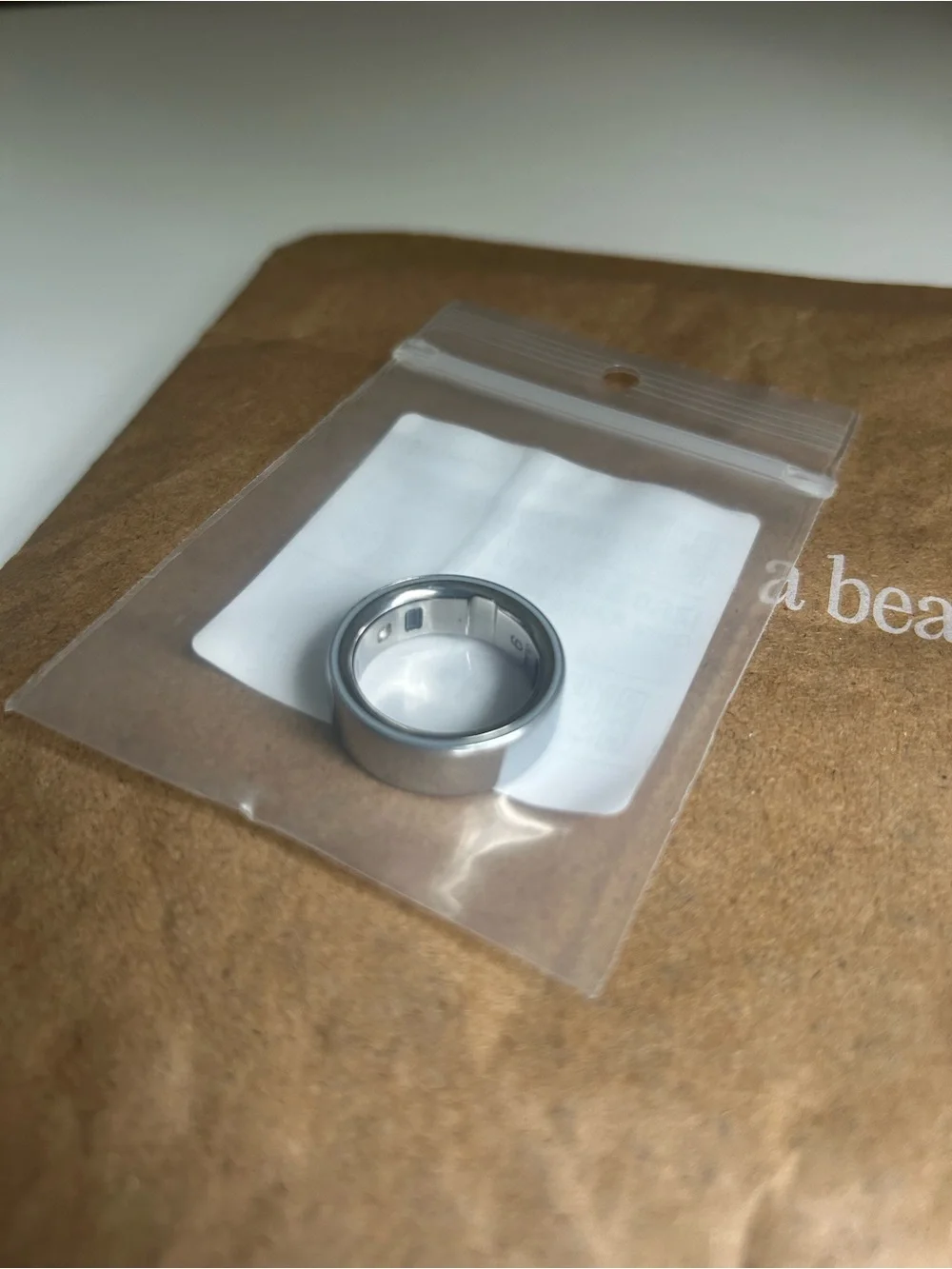 Oura Ring 4 - Size 9 - Silver *New without charger*